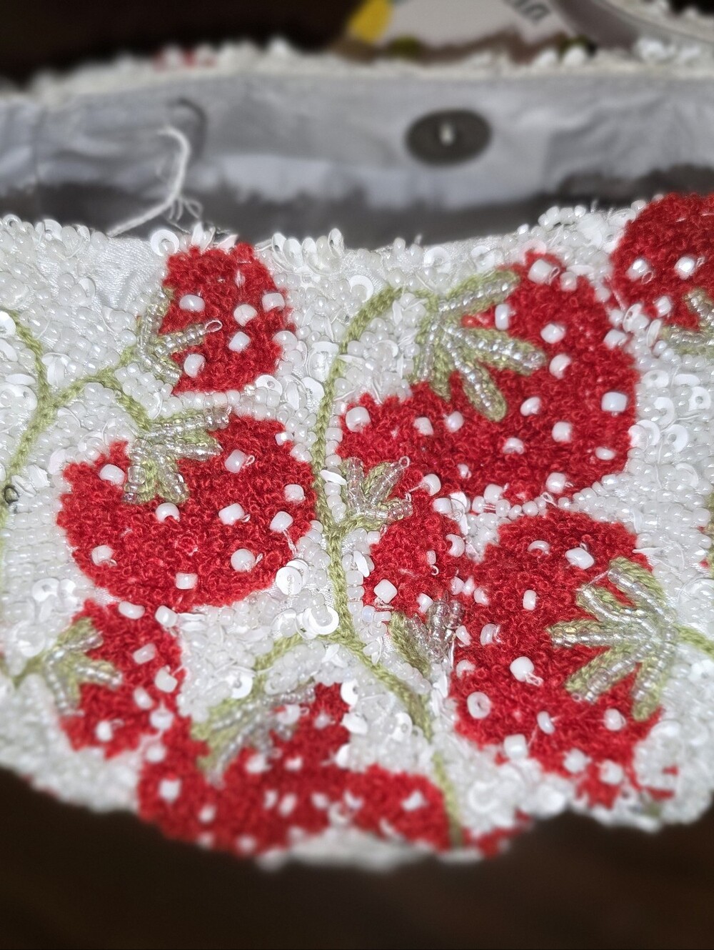 Viral Handcrafted Strawberry Beaded Shoulder Bag Purse Cottagecore NWT - Picture 12 of 14